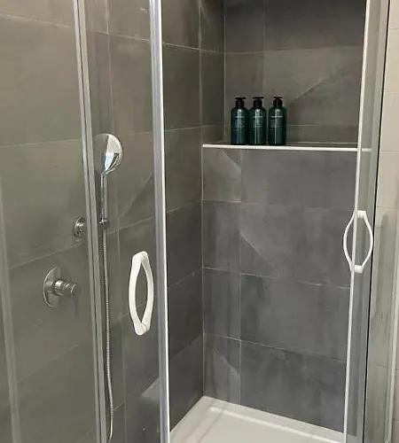 Tramway 3-trieste Center Apartmán *